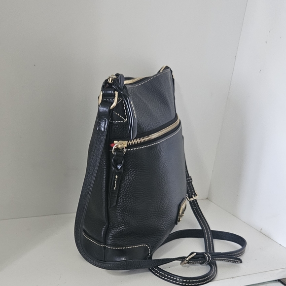 Like!New!Dooney and bourke Black Pebbled Leather Crossbody Bag - Picture 6 of 12